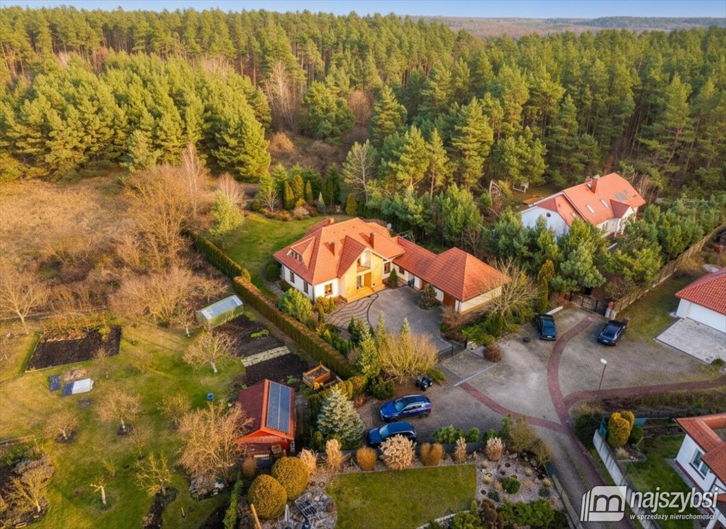 Polecam komfortowy dom 196 m² przy lesie w Barlinku Barlinek, Centrum, Widok  196m2 Foto 1