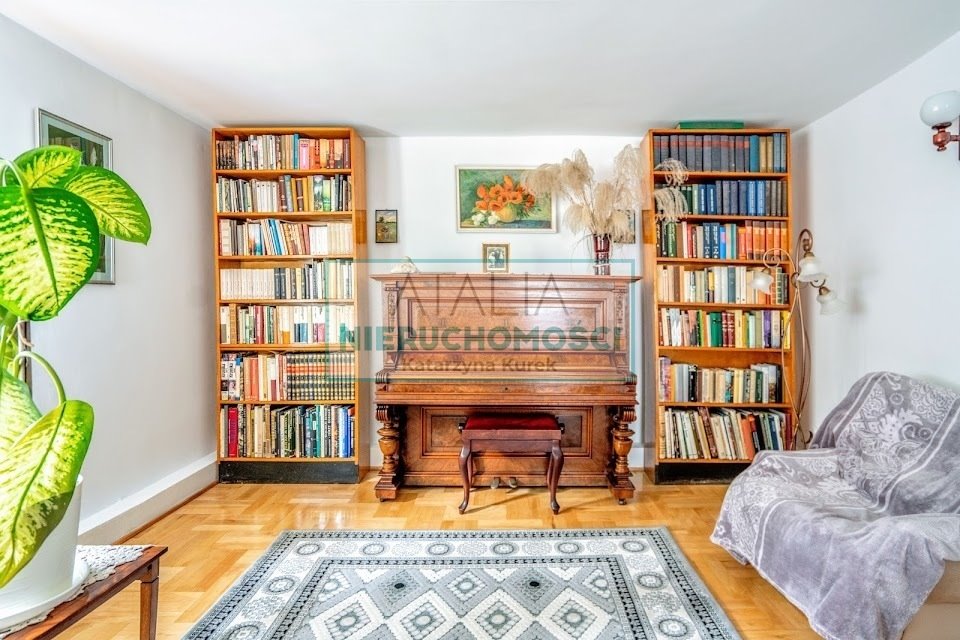 Przestronny dom 240 m² z dwoma wejściami i dużą działką Milanówek  300m2 Foto 1