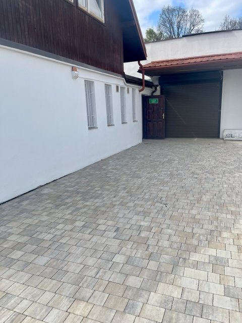 Unikatowy budynek produkcyjny z dużym potencjałem, 516 m2 Michałowice  516m2 Foto 1