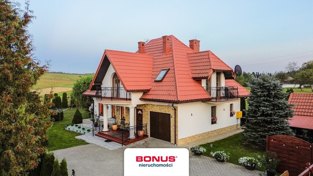 Zapraszam do obejrzenia przestronnego domu z tarasem i ogrodem Izdebki  178m2 Foto 1