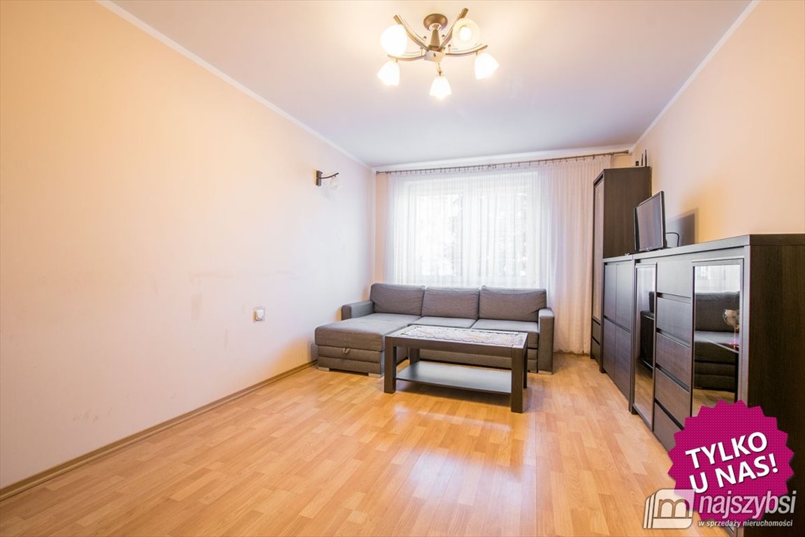 Mieszkanie trzypokojowe na sprzedaż Świnoujście, pod miastem  61m2 Foto 1