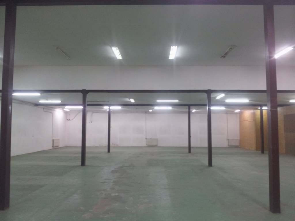 900m2 ocieplona hala z placem i biurem do wynajęcia Huta  900m2 Foto 1