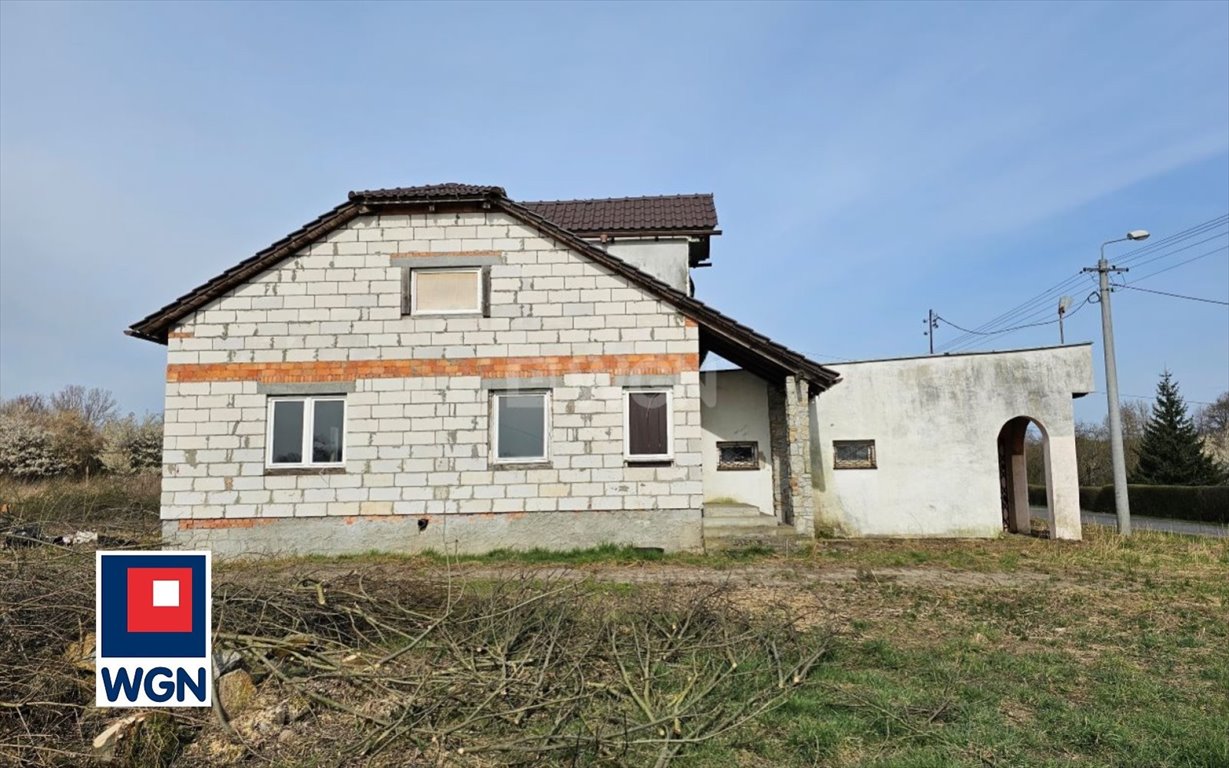 Dom z potencjałem w Popęszycach – 5 pokoi, garaż i działka Popęszyce, Popęszyce  128m2 Foto 1