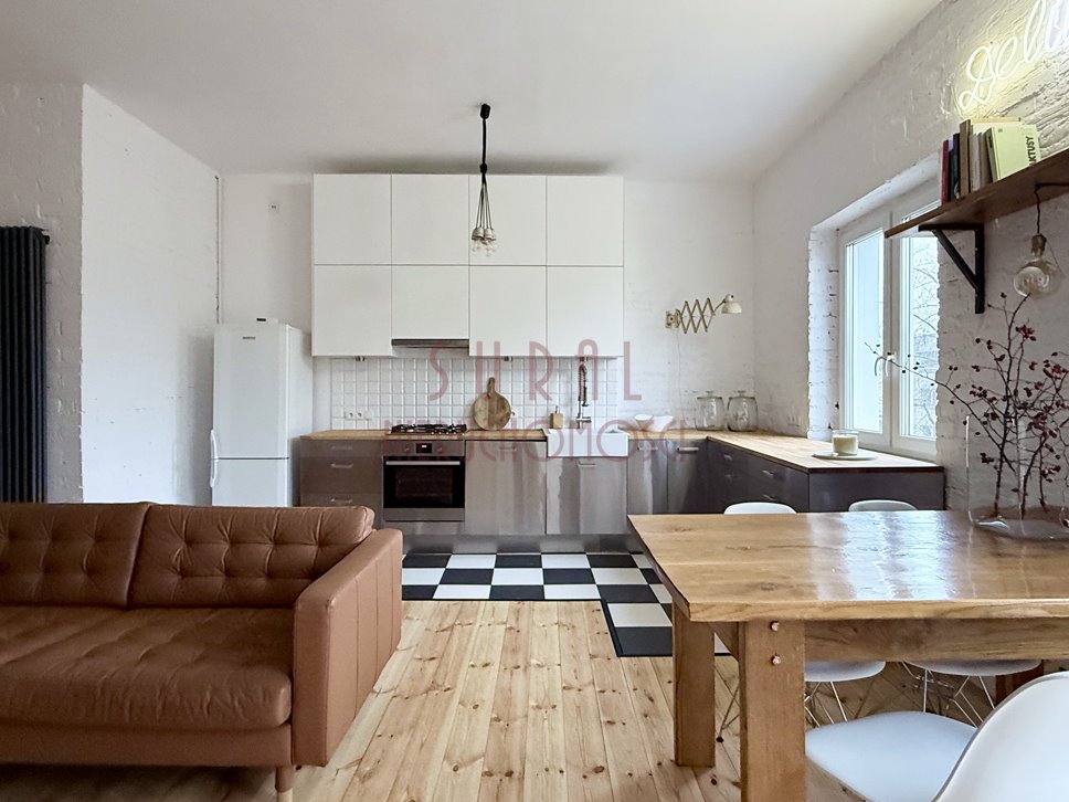 Mieszkanie trzypokojowe na sprzedaż Warszawa, Mokotów, Stary Mokotów, przy Różanej/klimat/cisza/balkon/kominek/kamienica 1930 r. po rewitalizacji.  66m2 Foto 1