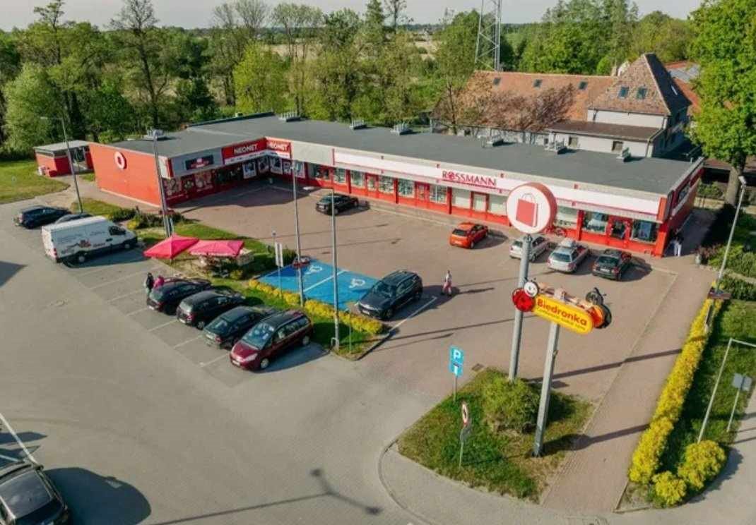 Lokal usługowy 337 m2 z parkingiem, sklepami i Biedronką Niemodlin, Opolska 7a  337m2 Foto 1