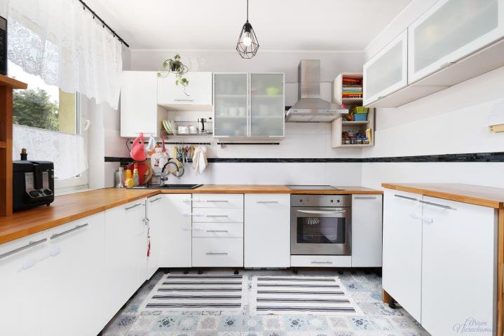 Mieszkanie trzypokojowe na sprzedaż Bielsko-Biała, Kamienica, Karpacka  63m2 Foto 1