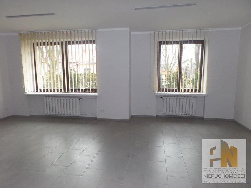 Wynajmę lokal usługowy 36 m² z parkingiem po remoncie Tarnów, ul. Juliusza Słowackiego  36m2 Foto 1
