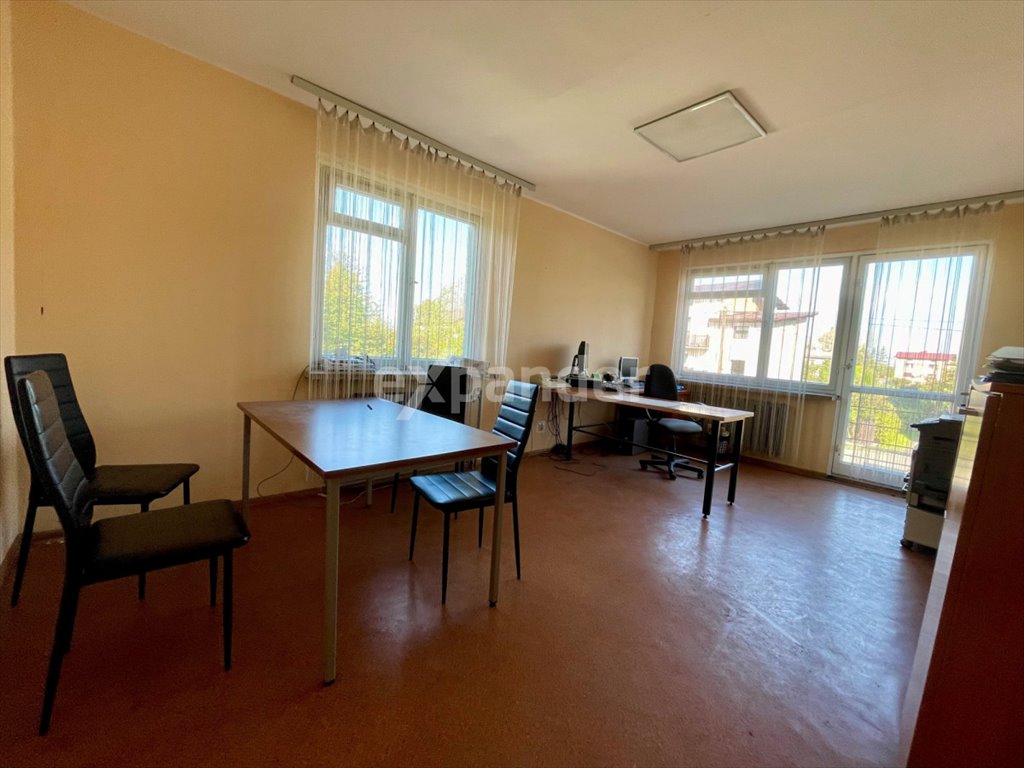 Lokal użytkowy na sprzedaż Kobiernice, Kwiatowa  1 600m2 Foto 1