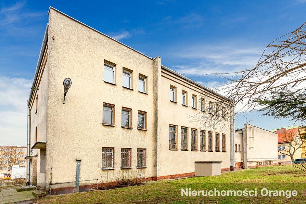 Do sprzedania przestronny lokal użytkowy 1242 m² w Łobzie Łobez, Łobez, ul. Okopowa 2  1 242m2 Foto 1