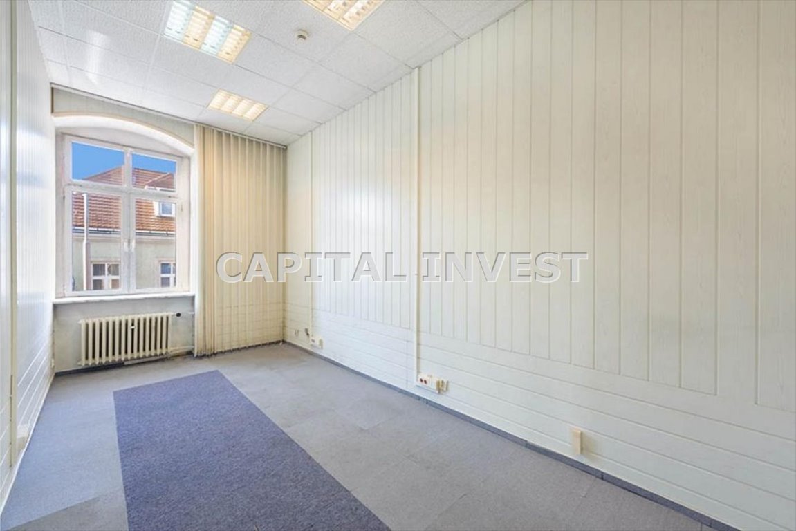 Lokal użytkowy 1002 m² w Darłowie - budynki biurowe i techniczne Darłowo  1 002m2 Foto 1