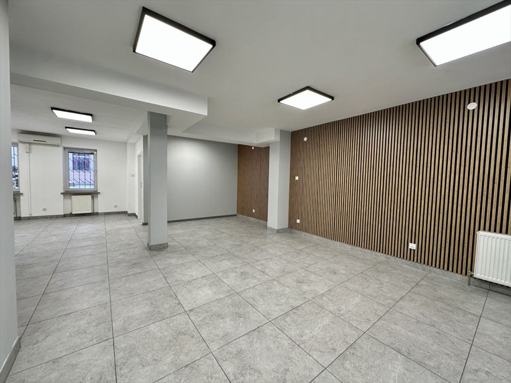 Nowoczesny lokal usługowy 65 m² z witryną w Ursusie Warszawa, Ursus  65m2 Foto 1