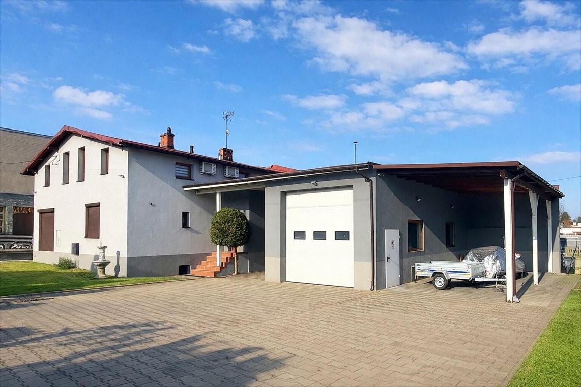 Sprzedam przestronny dom 248 m² z biurem i garażem w Orzechu Orzech, Wieczorków  248m2 Foto 1