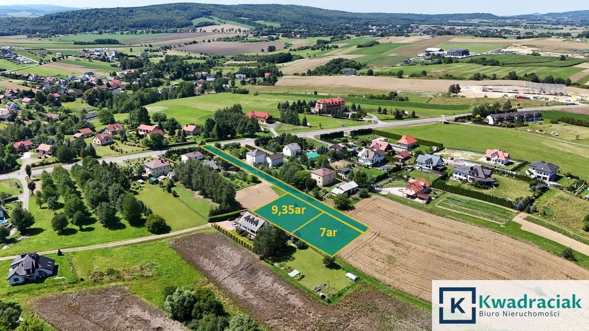 Działka budowlana 30x30 m z mediami i warunkami zabudowy Czerteż  933m2 Foto 1