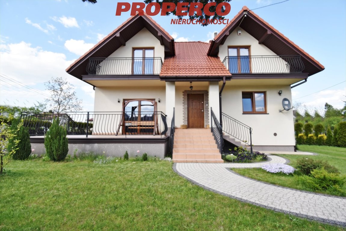 Dom na sprzedaż Piekoszów  220m2 Foto 1