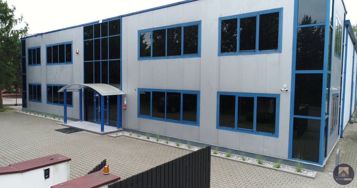 Nowoczesny lokal 52 m² z magazynem i biurem w Nadarzynie Nadarzyn  52m2 Foto 1