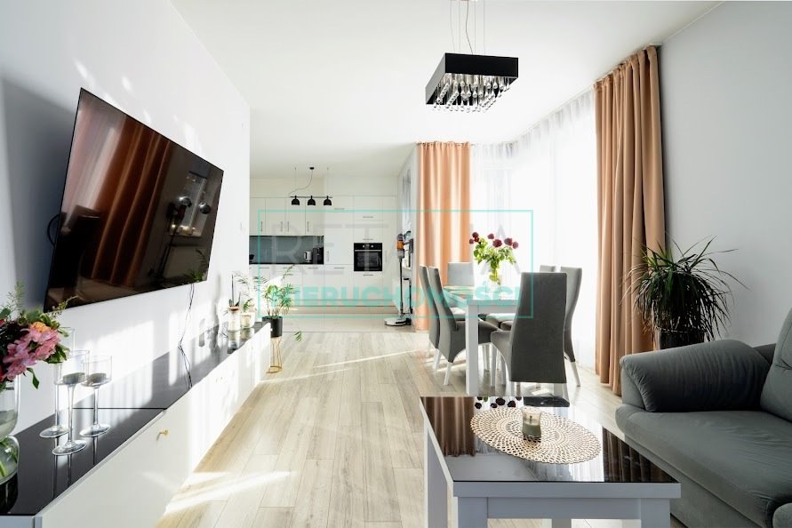 Mieszkanie trzypokojowe na sprzedaż Parzniew  71m2 Foto 1