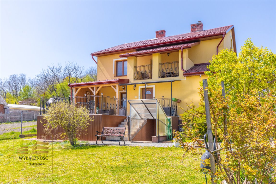 Urokliwy dom z piecem kaflowym, tarasem i pełnym wyposażeniem Sadkowice  200m2 Foto 1