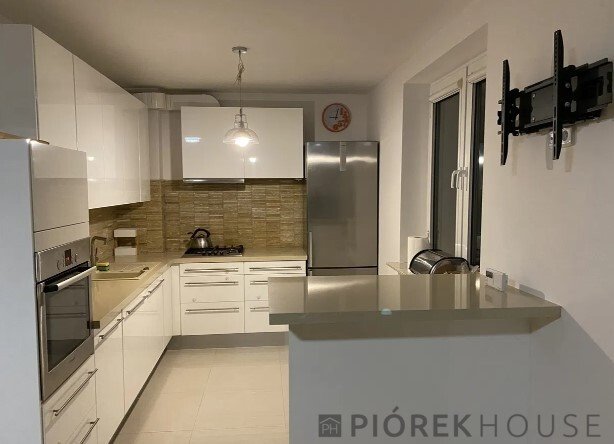 Dwupoziomowe 135m2 z balkonem i garażem w Markach Marki, Maratońska  135m2 Foto 1