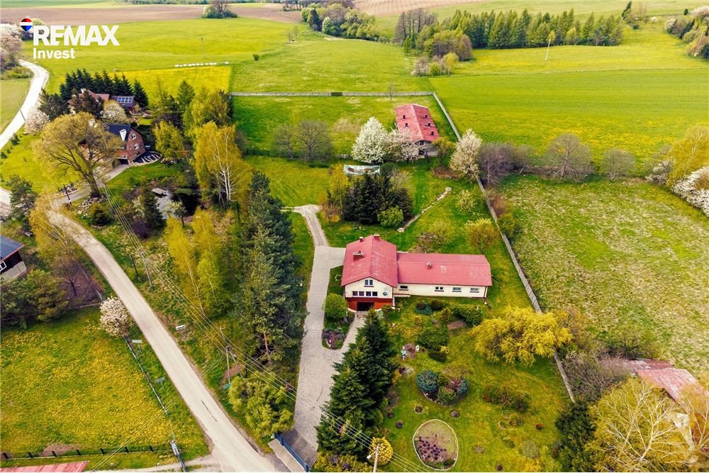 Na sprzedaż przestronny dom z garażem i stajnią na 2,5 ha działki Cieszyn, Wielodroga 32  260m2 Foto 1
