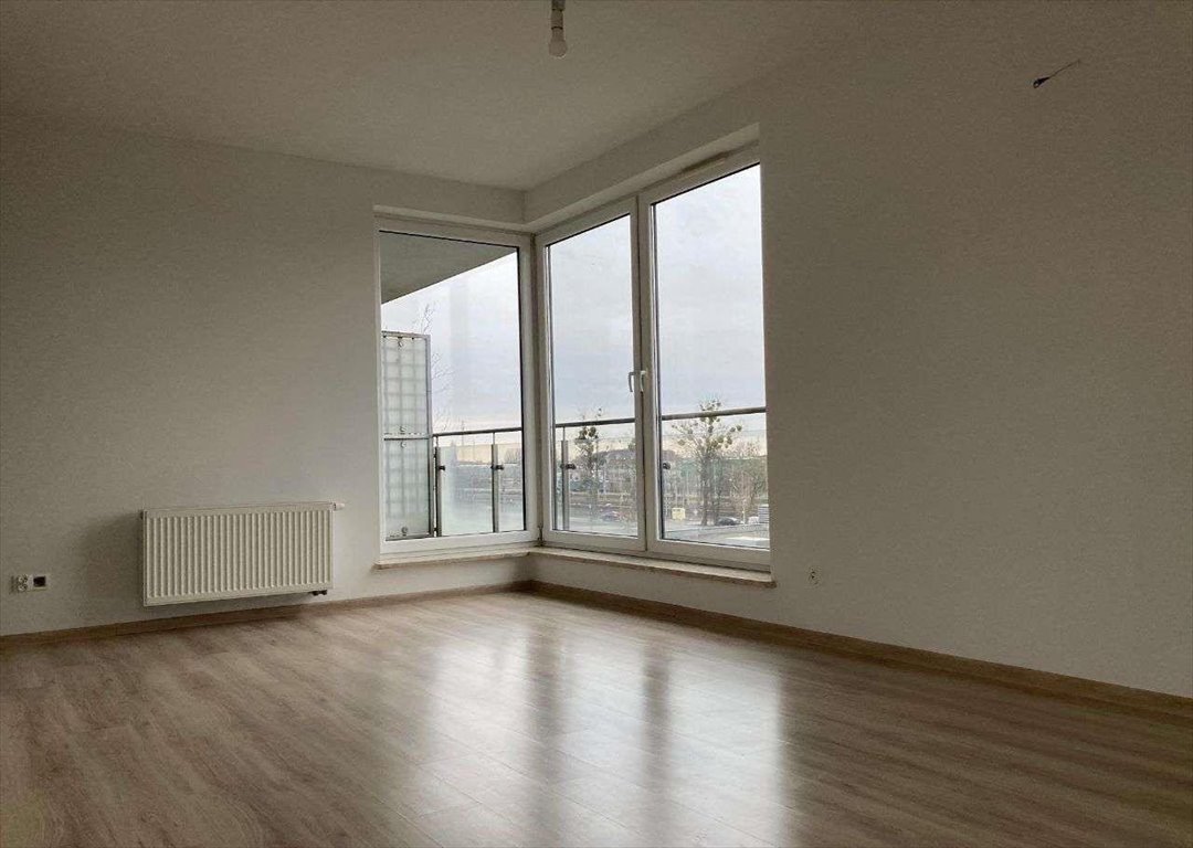 Mieszkanie trzypokojowe na sprzedaż Parzniew, Działkowa 137  71m2 Foto 1