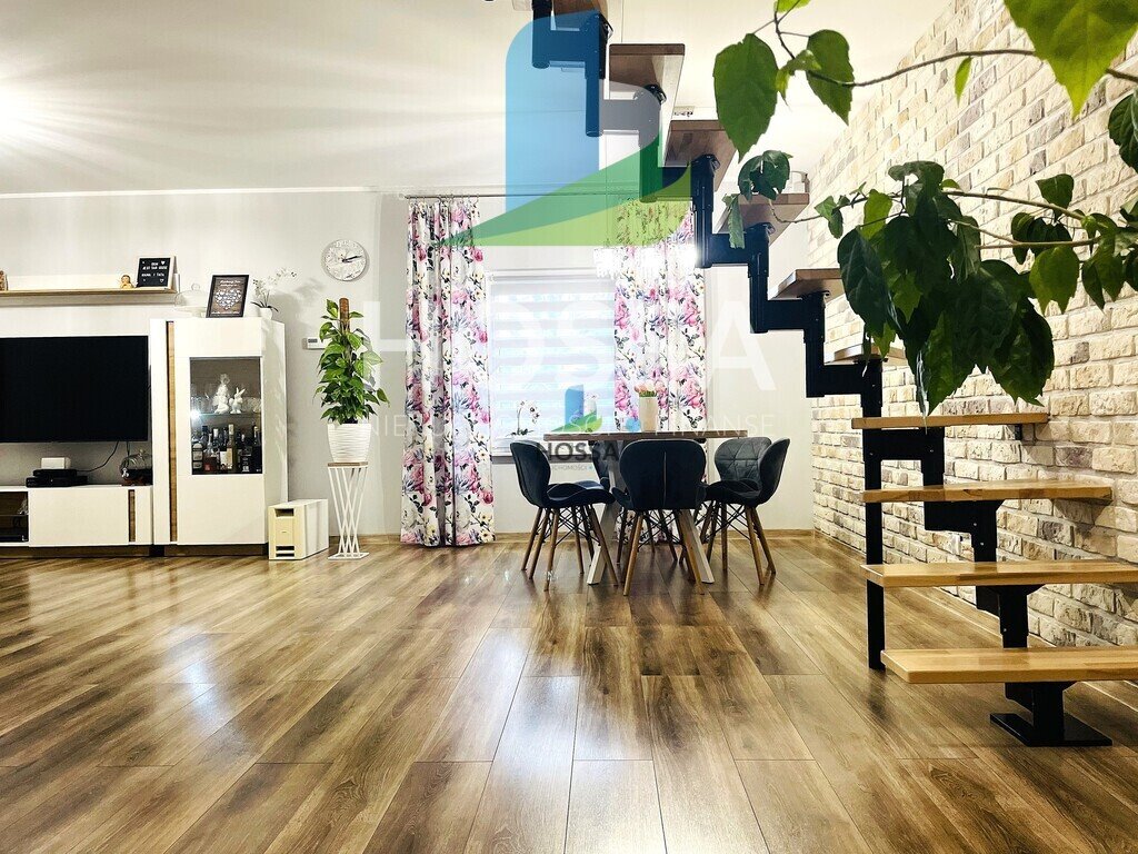 Przestronny dom z basenem i dużą działką w Grzegórzkach Grzegórzki  106m2 Foto 1