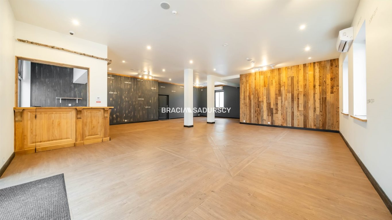 Wynajmę nowoczesny lokal 340 m² z witrynami i parkingiem Kraków, Podgórze, Podgórze, Zakopiańska  340m2 Foto 1