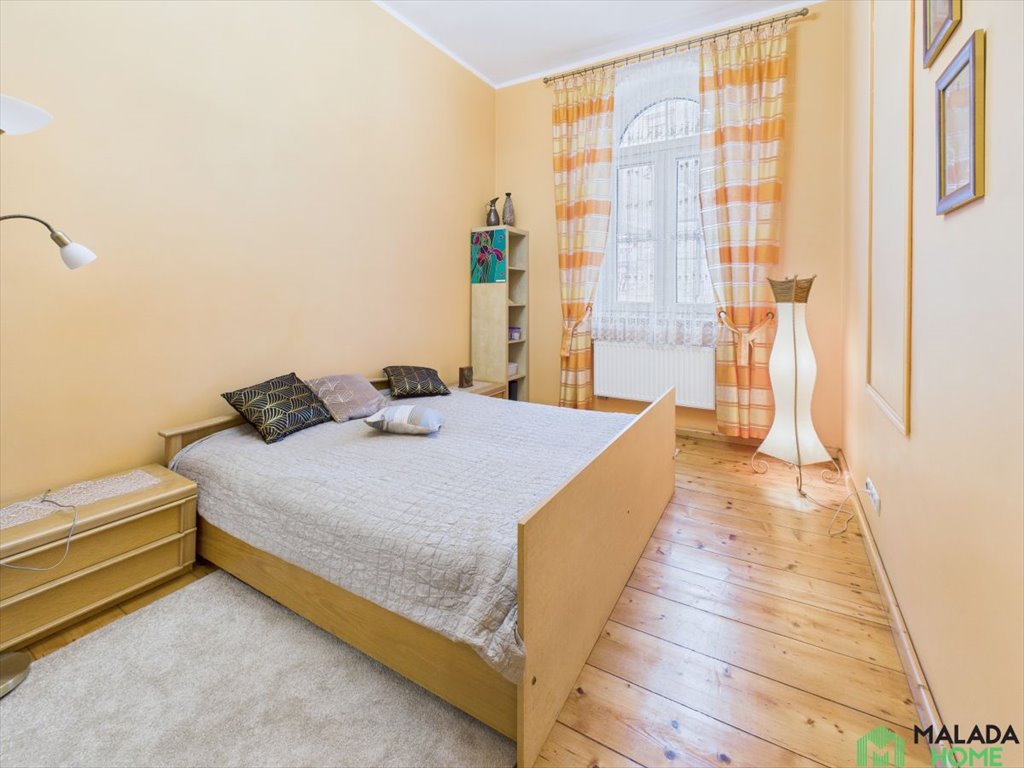 Mieszkanie dwupokojowe na sprzedaż Oława, Plac Zamkowy  83m2 Foto 1