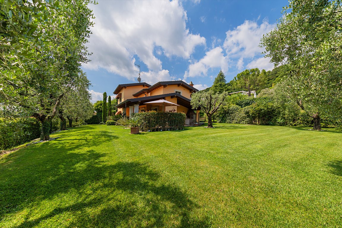 Zapraszam luksusową willę z panoramicznym widokiem na jezioro Włochy, Lonato del Garda  160m2 Foto 1