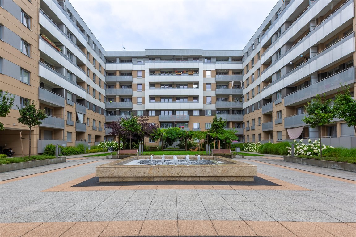 Nowoczesne 4-pokojowe z widokiem na fontannę, miejsce w garażu Wrocław, Stare Miasto, Stare Miasto, Tęczowa  70m2 Foto 1