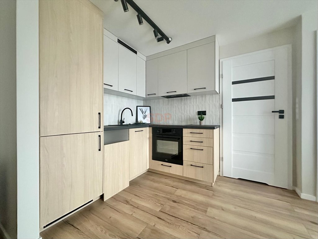 Nowoczesne 2-pokojowe po remoncie w Krzykach, blisko Rynku Wrocław, Krzyki, Powstańców Śląskich, Zaporoska  34m2 Foto 1