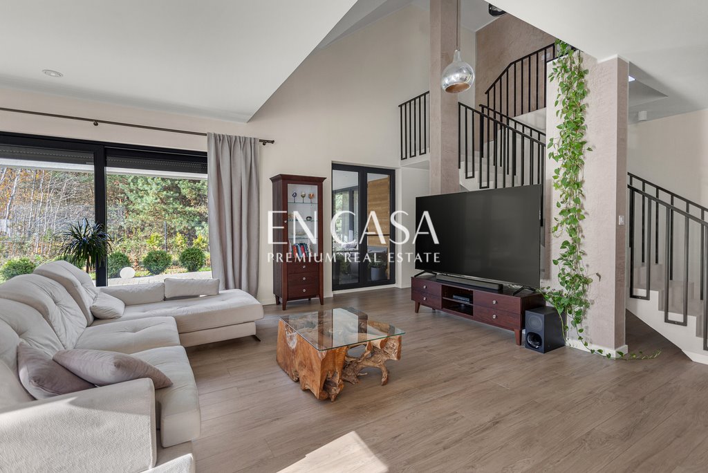 Nowoczesny dom 258 m² z ogrodem zimowym i garażem Ojrzanów, Szlachetna  258m2 Foto 1