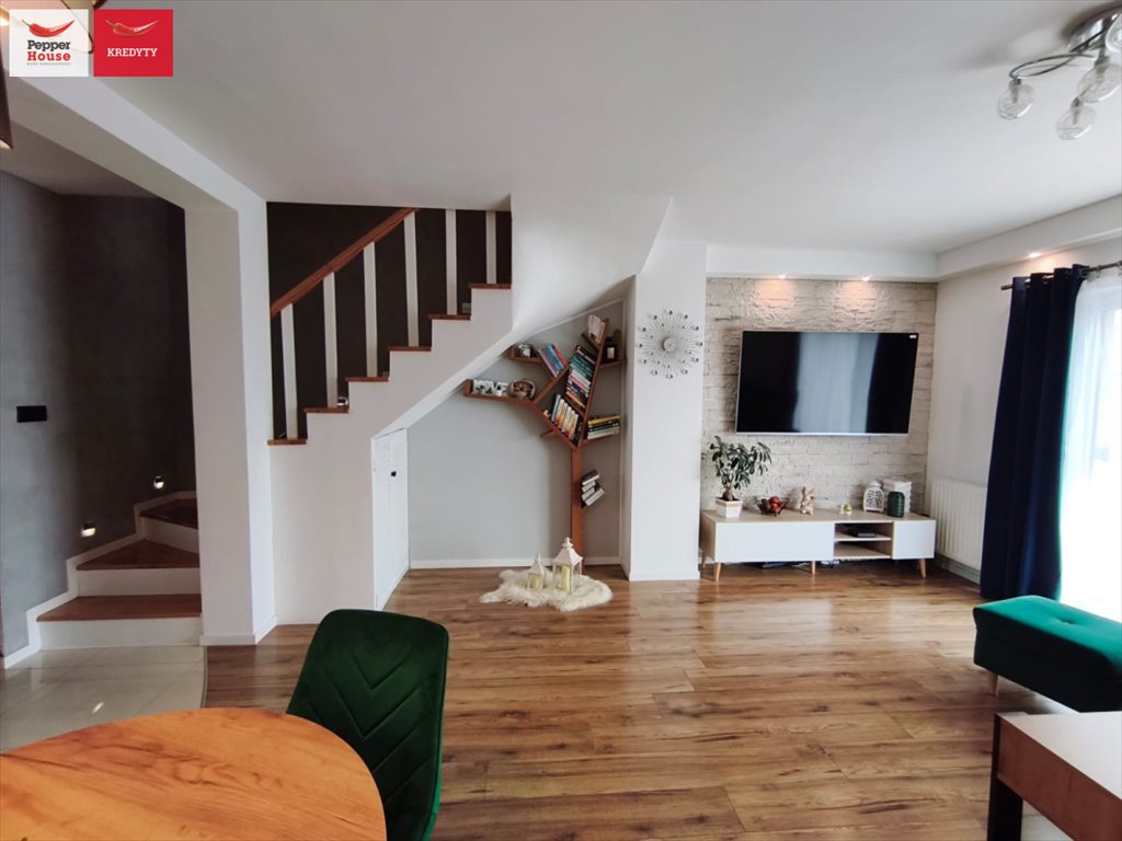 Nowy Tuchom: 90m² dom z garażem, tarasem i ogrodem Nowy Tuchom, Wspólna  90m2 Foto 1