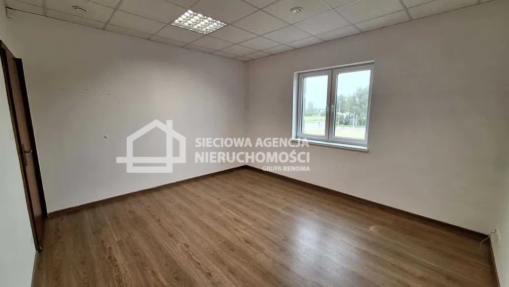Lokal 40 m² z parkingiem i alarmem w Rumi - zapraszam Rumia  17m2 Foto 1