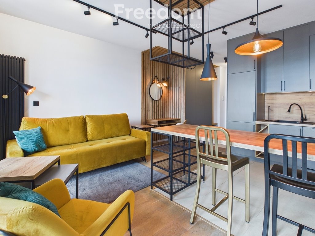 Polecam loftową kawalerkę 32 m² z balkonem w Katowicach Katowice, Sokolska  32m2 Foto 1