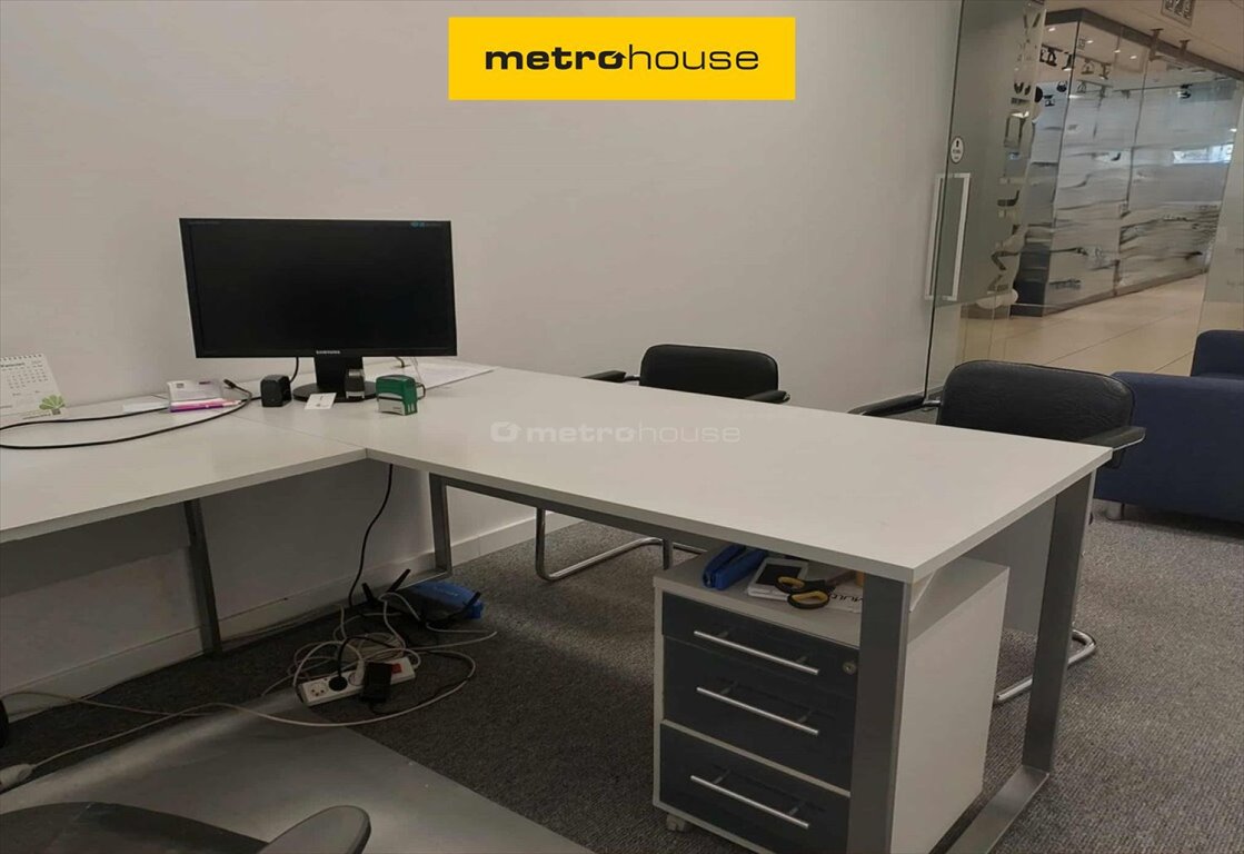 Atrakcyjny lokal 28 m2 z dostępem do światła w Suchym Lesie Suchy Las  28m2 Foto 1