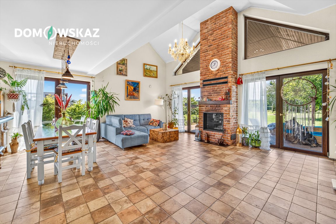 Do sprzedania przestronny dom 221 m² z eleganckim salonem i tarasem Rogoźnik  221m2 Foto 1