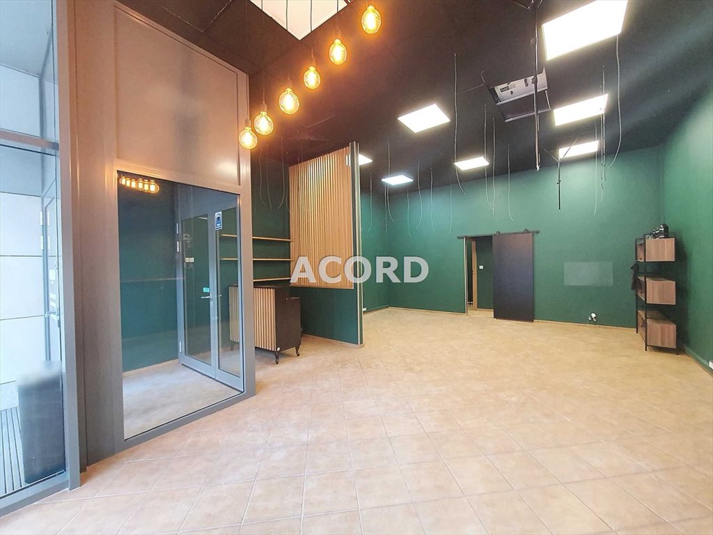 Wynajem lokalu 58 m2 z witryną, Śródmieście Warszawa Warszawa, Śródmieście, Śródmieście, Andersa  58m2 Foto 1