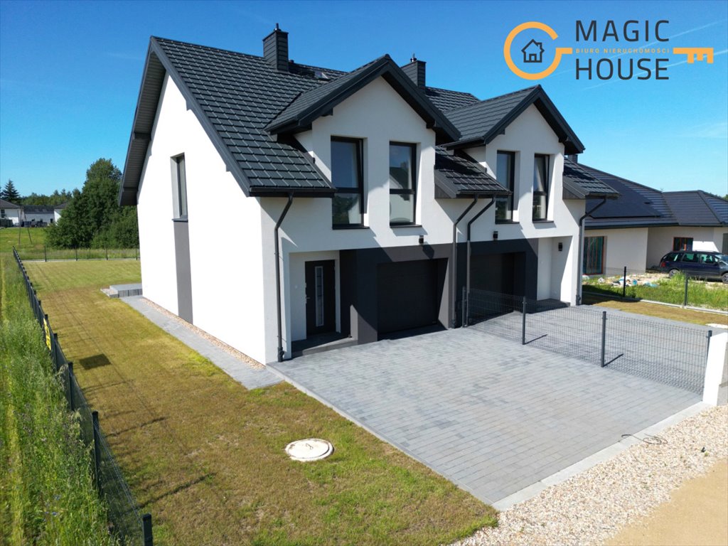 Nowoczesny dom bliźniak z garażem, tarasem i balkonami Kębłowo  117m2 Foto 1