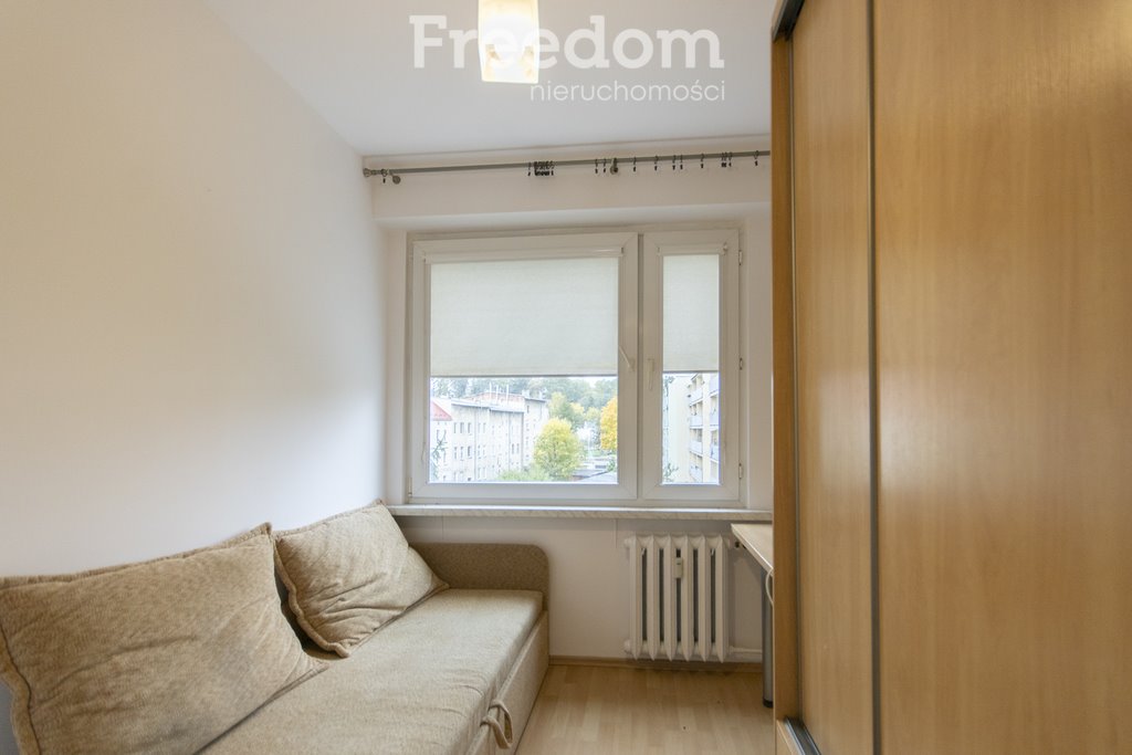 Mieszkanie trzypokojowe na wynajem Głuchołazy, Szymona Koszyka  60m2 Foto 1