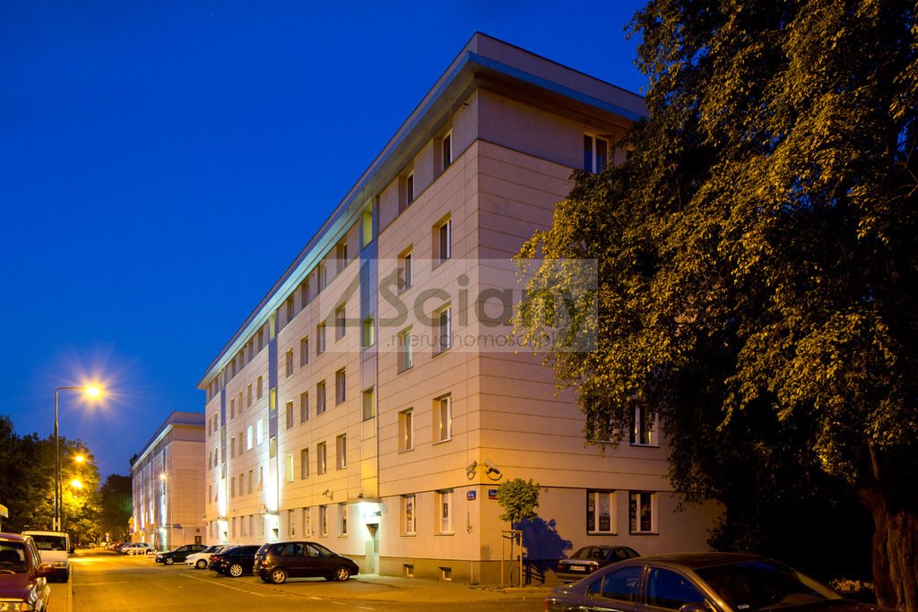 Biuro 17 m² w centrum Woli z windą i miejscami postojowymi Warszawa, Wola  17m2 Foto 1