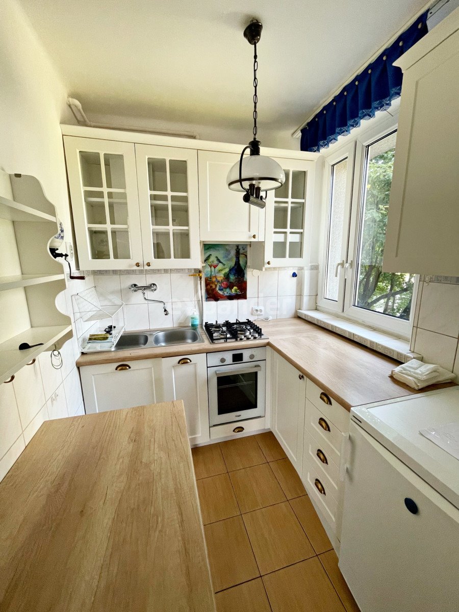 Mieszkanie dwupokojowe na sprzedaż Bytom, Chorzowska  37m2 Foto 1