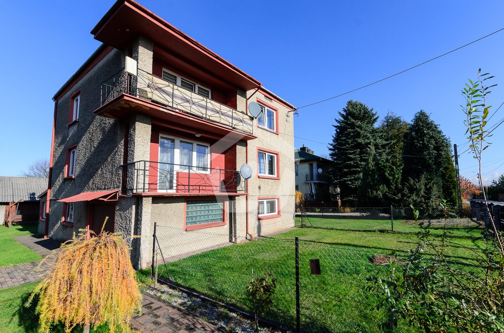 Dom wolnostojący 190m2 z garażem i działką 10 arów Trzciana  190m2 Foto 1