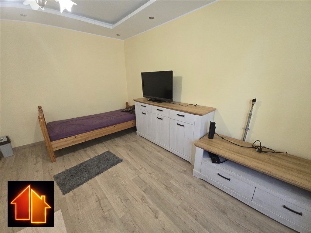 Wynajem pokoje dla 7 pracowników, 3 zamykane pokoje Płock, Tytusa Chałubińskiego 8  60m2 Foto 1