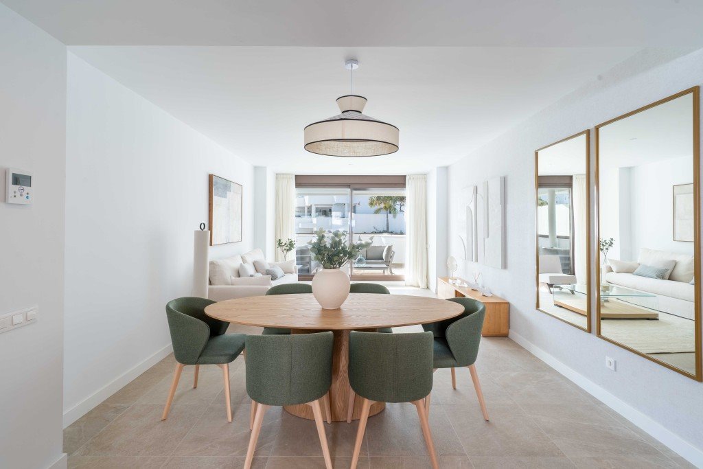 Mieszkanie czteropokojowe  na sprzedaż Hiszpania, Puerto de Estepona, Puerto de Estepona  135m2 Foto 1