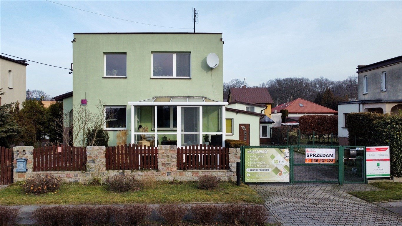 Dom z potencjałem na działalność i relaks w Kutnie Kutno, Stanisława Wyspiańskiego  150m2 Foto 1