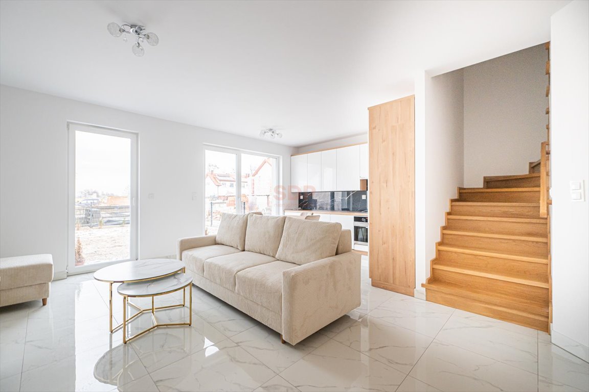 Dom na wynajem Kiełczówek, Parkowa  117m2 Foto 1