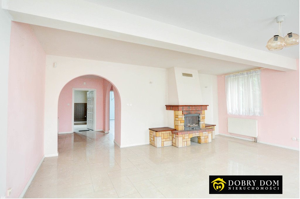 Duży dom 550 m2 z tarasem i ogrodem w Olmontach Olmonty  550m2 Foto 1