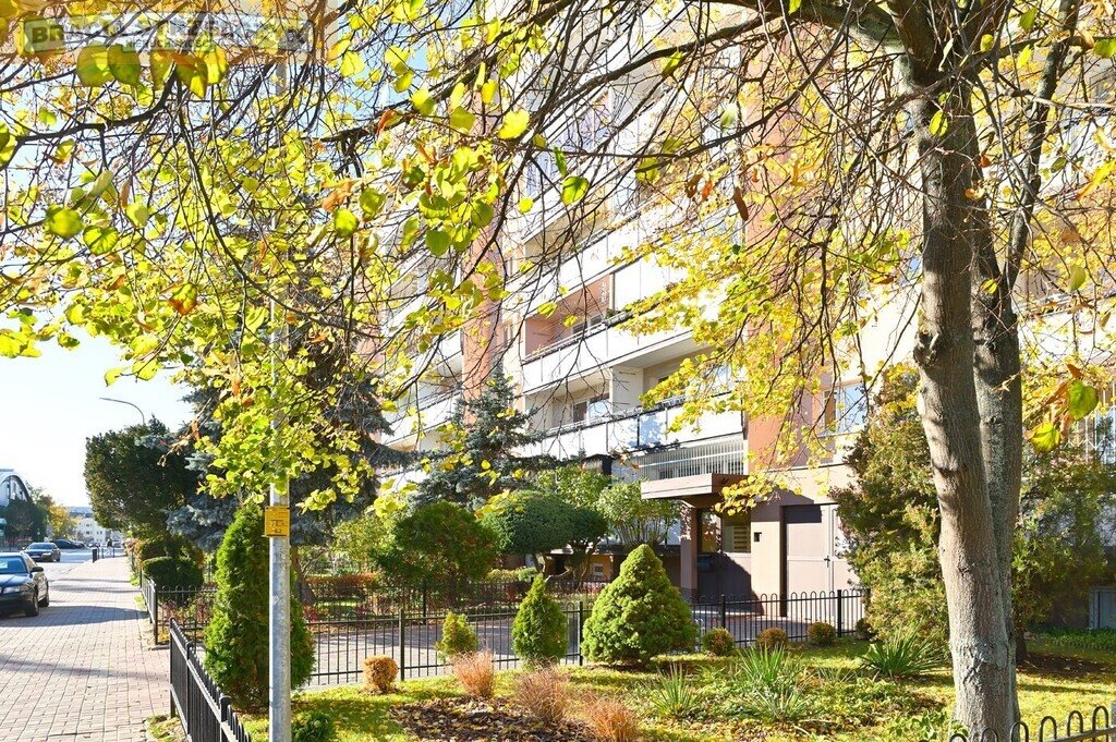 Mieszkanie czteropokojowe  na sprzedaż Piaseczno, Władysława Sikorskiego  72m2 Foto 1