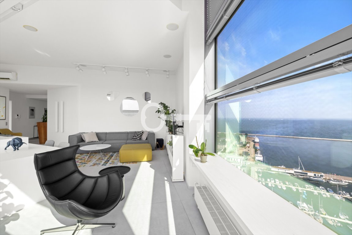 Mieszkanie czteropokojowe  na sprzedaż Gdynia, Śródmieście, A. Hryniewickiego  120m2 Foto 1