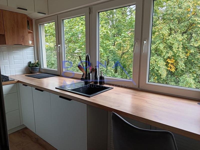 Na sprzedaż przestronne 2-pokojowe mieszkanie 45 m² w Łodzi Łódź, Bałuty, Bałuty, Sierakowskiego  45m2 Foto 1